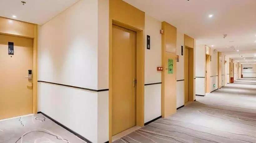 Hotelli City Comfort Inn Dongguan Bus East Station