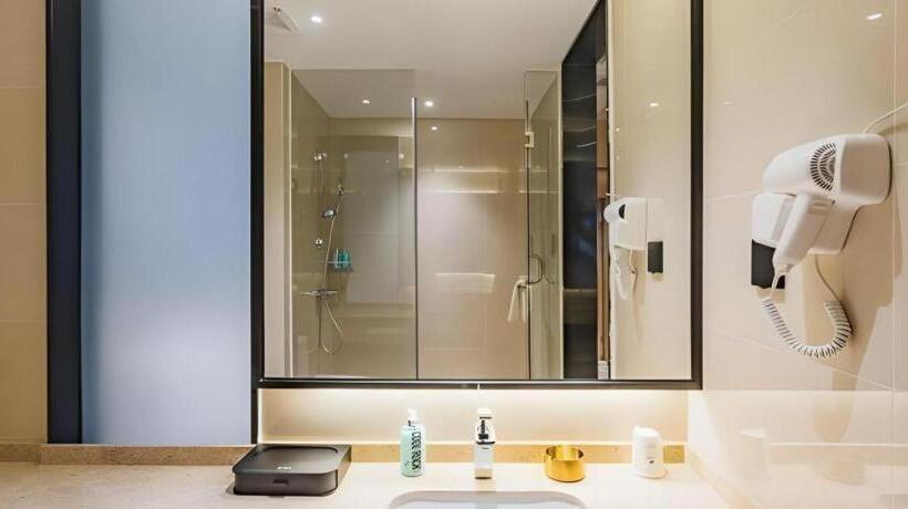 Отель City Comfort Inn Dongguan Bus East Station