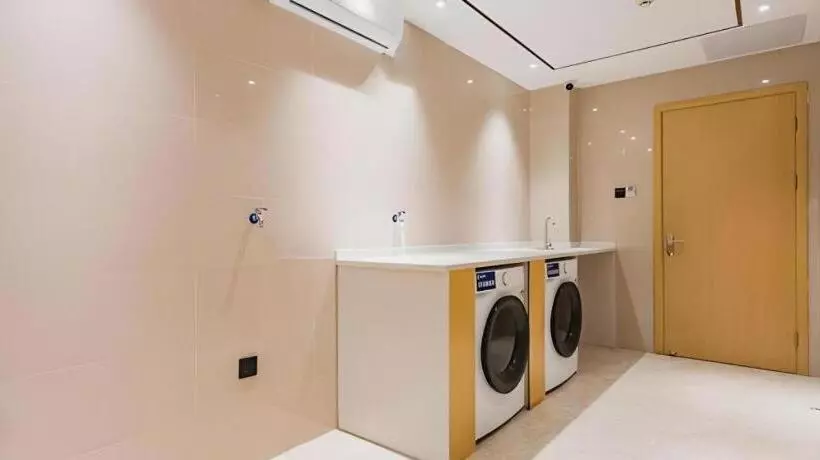 Hotelli City Comfort Inn Dongguan Bus East Station