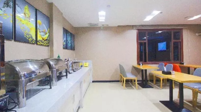 Hotelli City Comfort Inn Huizhou Zhongkai Huitai Industrial Park