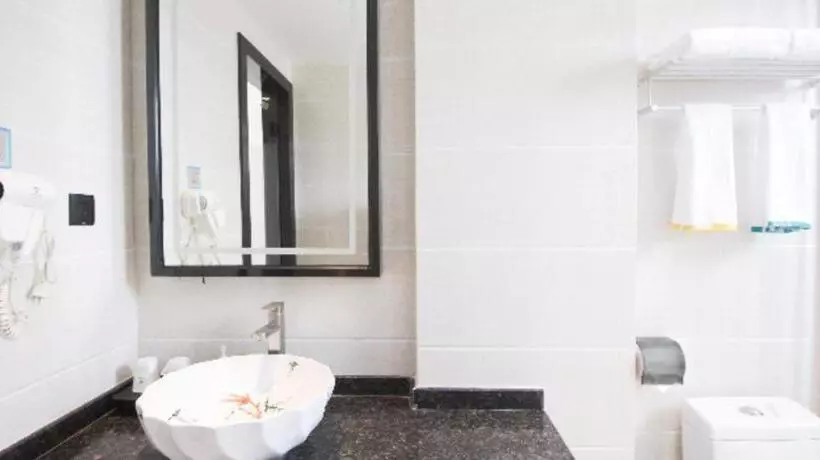 Hotelli City Comfort Inn Huizhou Zhongkai Huitai Industrial Park