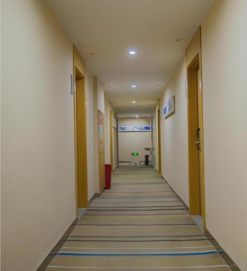 בית מלון כפרי City Comfort Inn Nanchang Bayi Square Metro Station Wushang