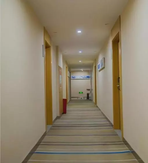 ホテル City Comfort Inn Nanchang Bayi Square Metro Station Wushang