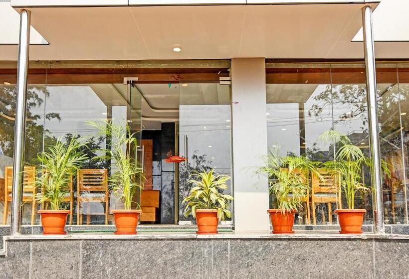 Hotelli Collection O Hi5 Elysian Premium