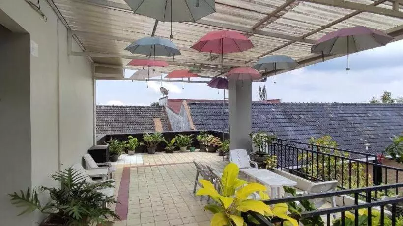 Hotelli Komajaya Komaratih