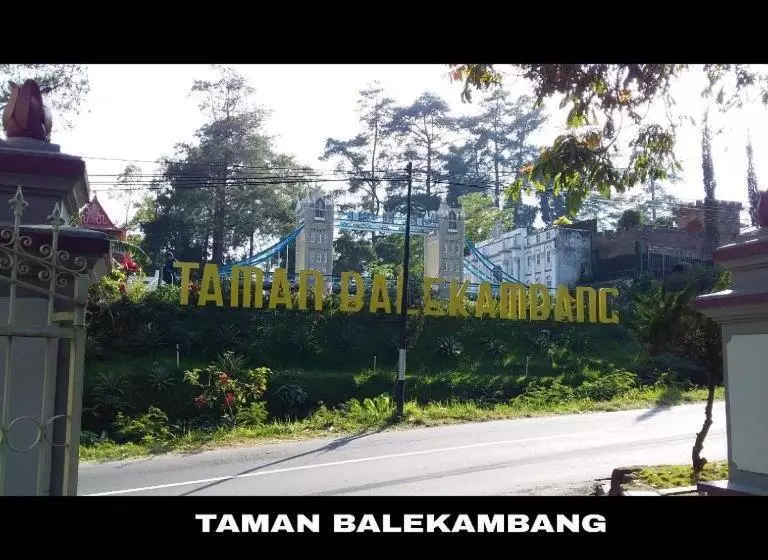 Hotelli Komajaya Komaratih