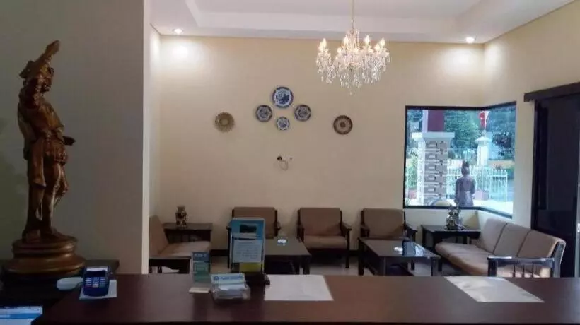 Hotelli Komajaya Komaratih