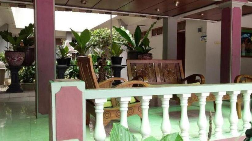 Hotel Komajaya Komaratih