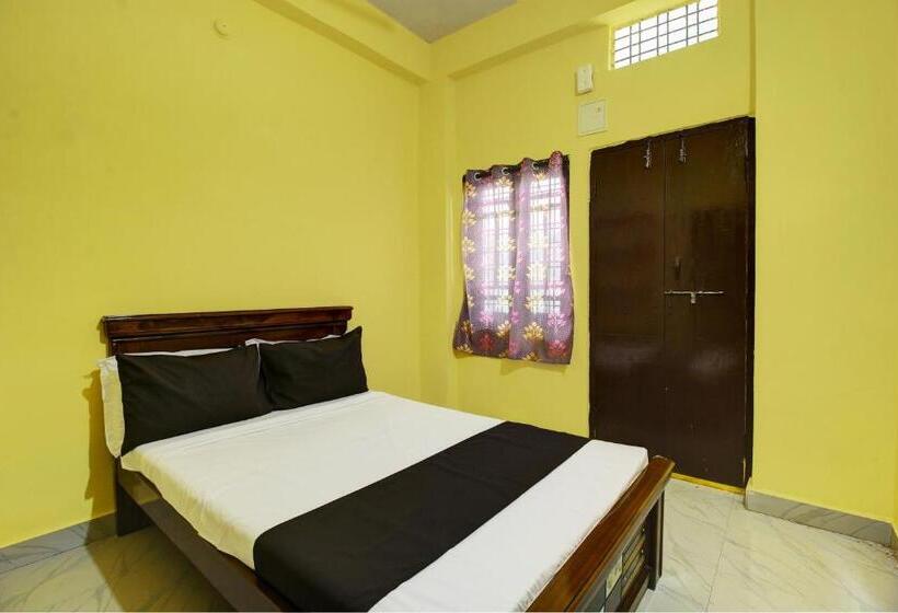 בית מלון כפרי Oyo A1 Guest House