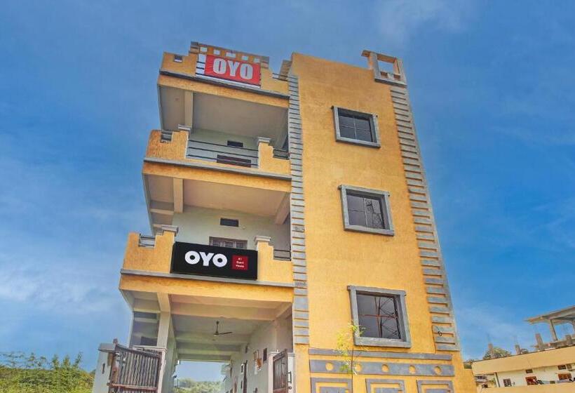 בית מלון כפרי Oyo A1 Guest House