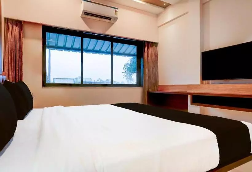 Super Hotel O Aquamarine Suites