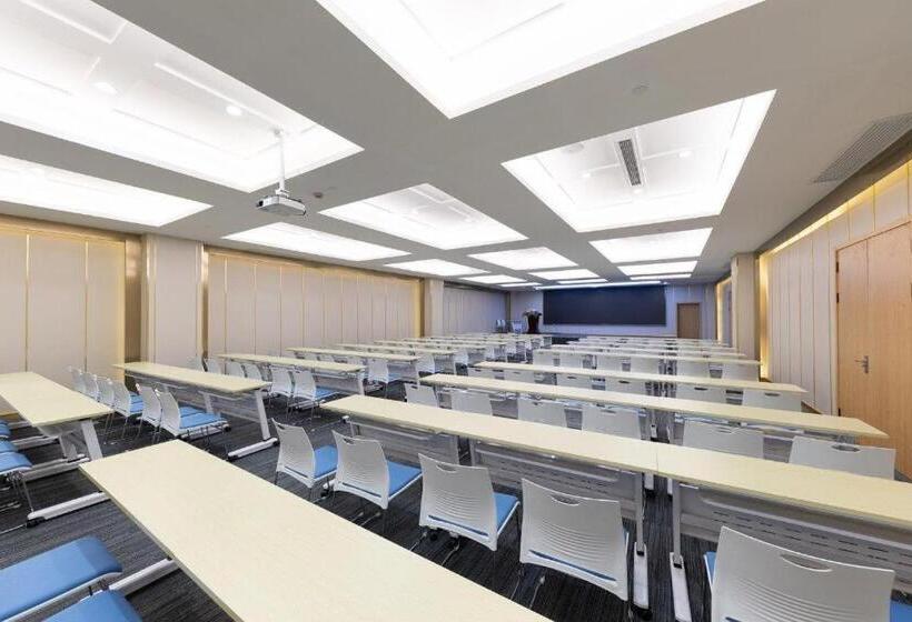 Ji Hotel Shanghai Nanxiang Guyi Garden