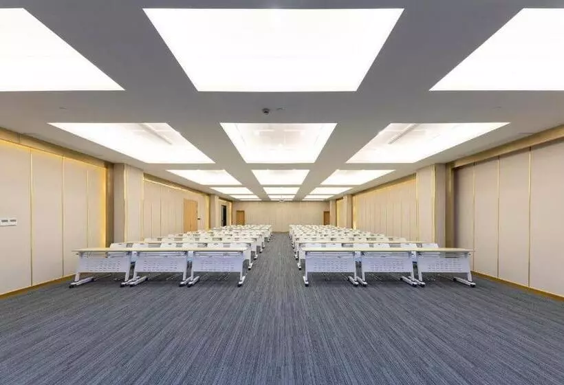 Ji Hotel Shanghai Nanxiang Guyi Garden