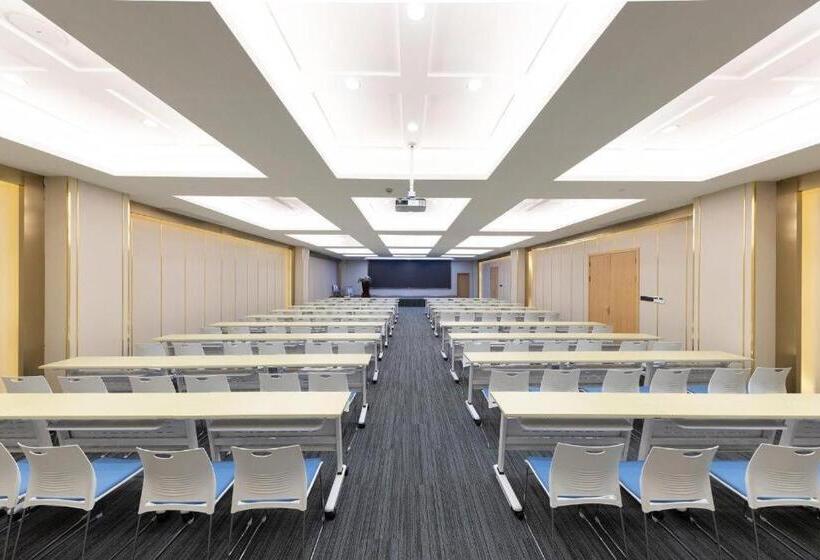 Ji Hotel Shanghai Nanxiang Guyi Garden