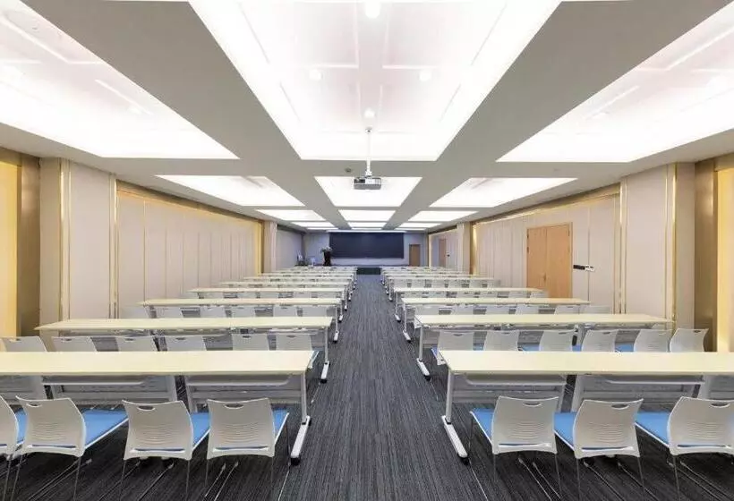 Ji Hotel Shanghai Nanxiang Guyi Garden