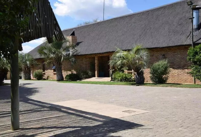 Majatalo Setlhare Guest Lodge