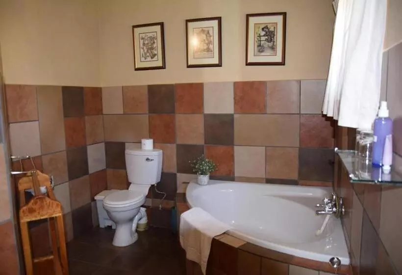 Majatalo Setlhare Guest Lodge