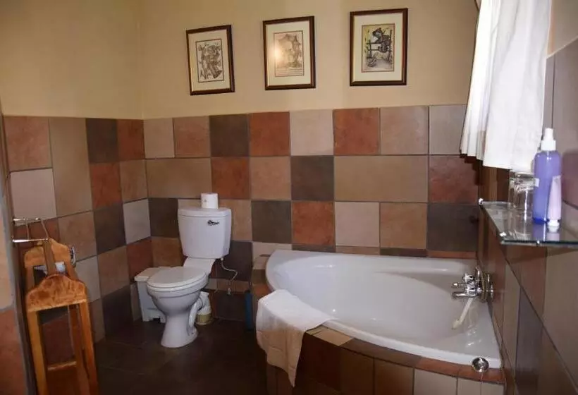 Majatalo Setlhare Guest Lodge