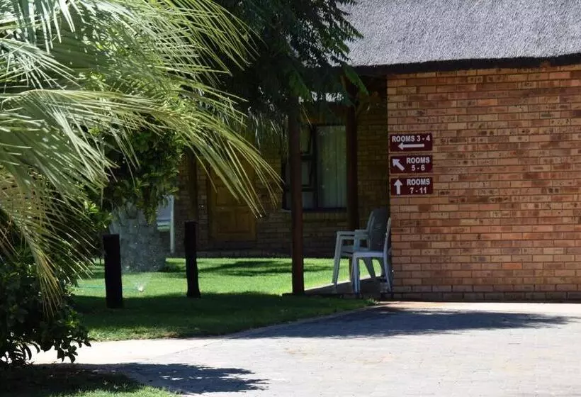 Majatalo Setlhare Guest Lodge