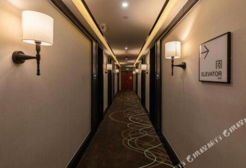 Xana Hotelle Jinan Jingshi Road Hexue Square Qilu Children S Hospital