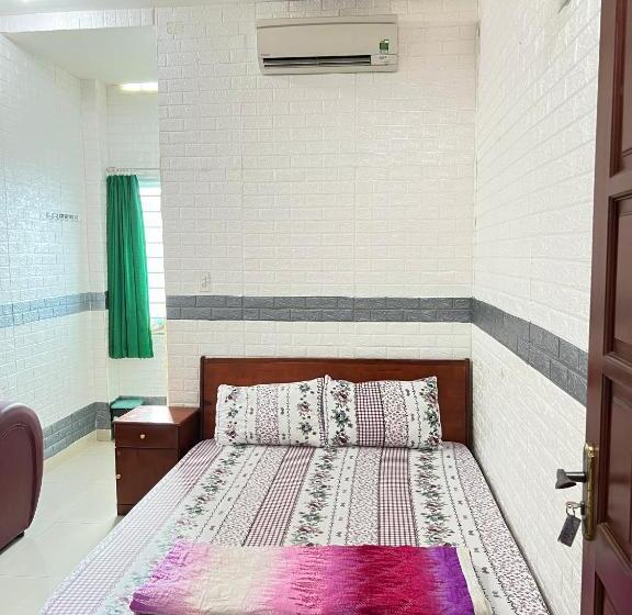 تختخواب و صبحانه Gia Tú