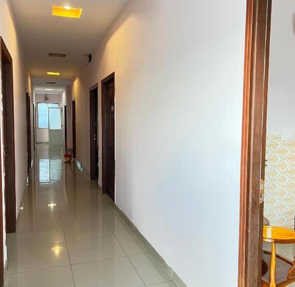 تختخواب و صبحانه Gia Tú