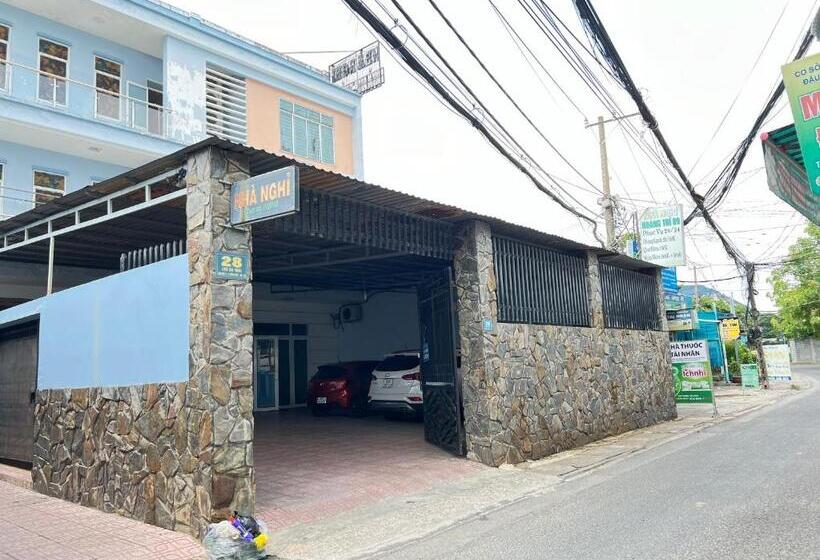 تختخواب و صبحانه Gia Tú