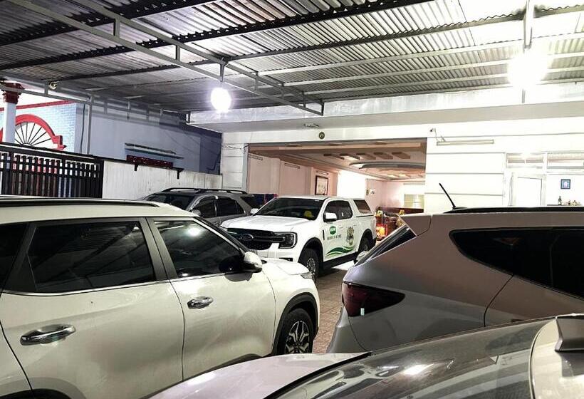 تختخواب و صبحانه Gia Tú