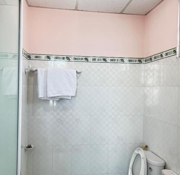 تختخواب و صبحانه Gia Tú