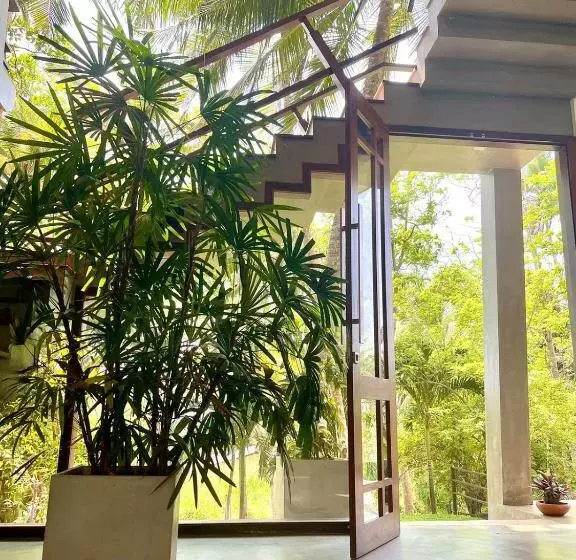 Hotelli Atteriya Hilltop