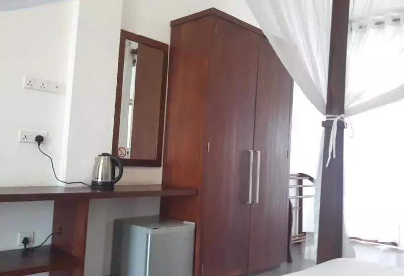 Hotelli Atteriya Hilltop