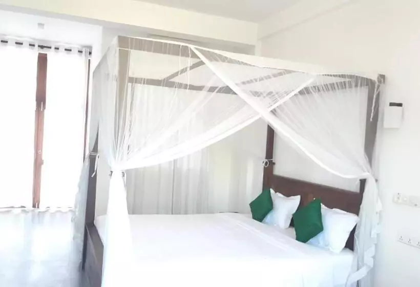 Hotelli Atteriya Hilltop