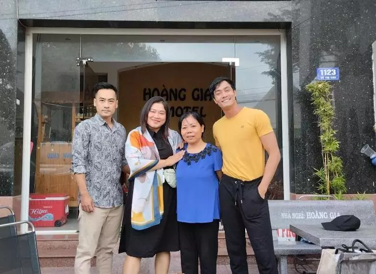 مُتل Hoàng Gia Cj