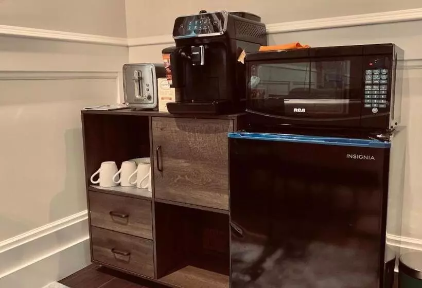 ペンション Comfy Private Room & Bath Near Skytrain Metrotown