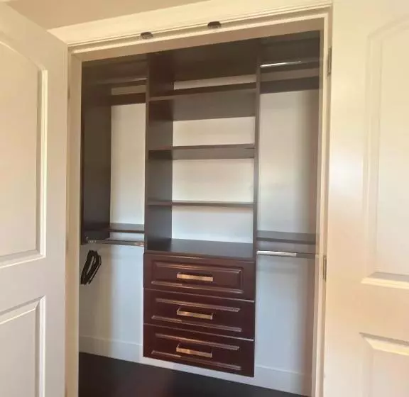 ペンション Comfy Private Room & Bath Near Skytrain Metrotown