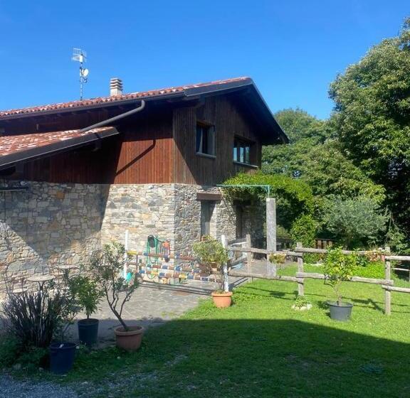 בית מלון כפרי Agriturismo Tschang Wilma