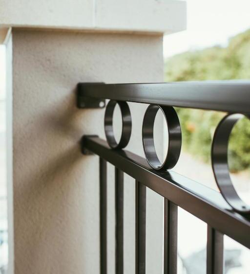 Отель Mariner Suites