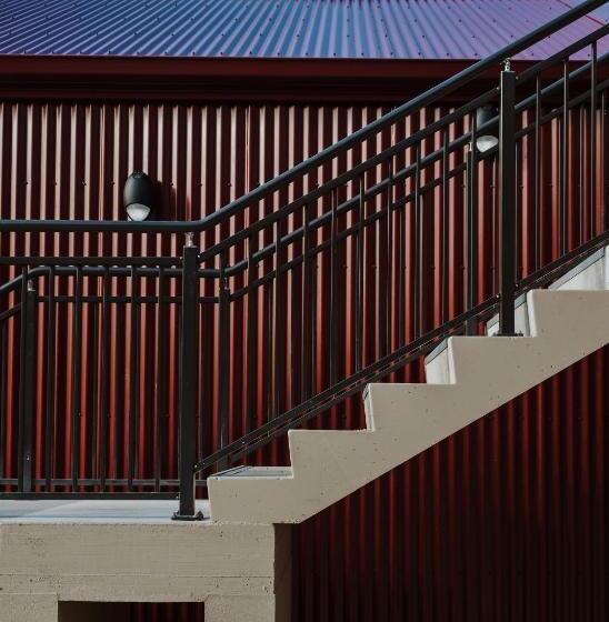 Отель Mariner Suites