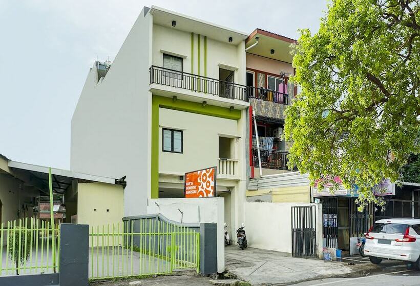 Hôtel Oyo 91182 Kos Ta Homestay Makassar