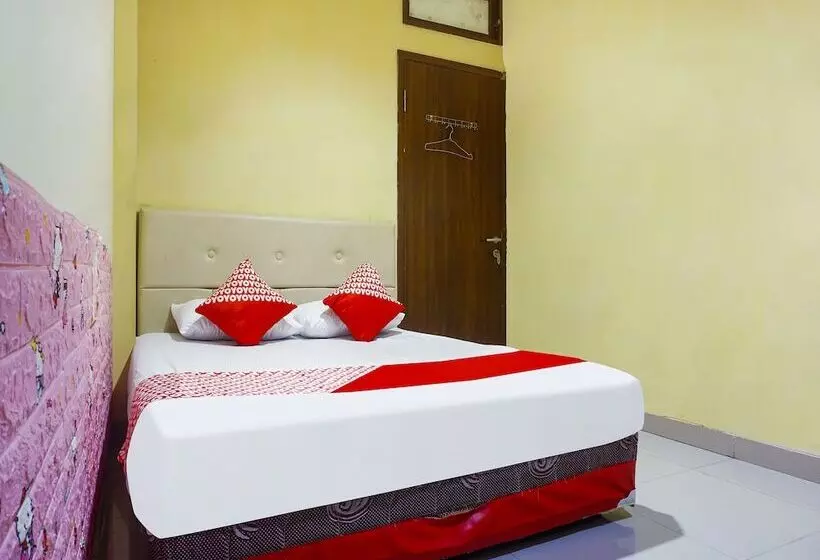 ホテル Oyo 91182 Kos Ta Homestay Makassar
