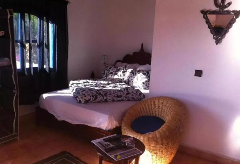 Majatalo Room In Guest Room   Room In Villa Lair De La Mer