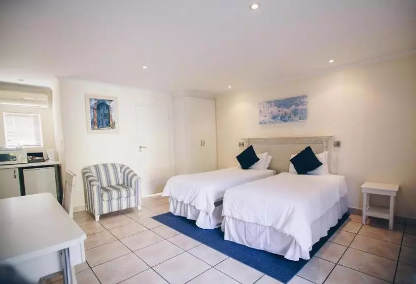 تختخواب و صبحانه Santorini Guesthouse