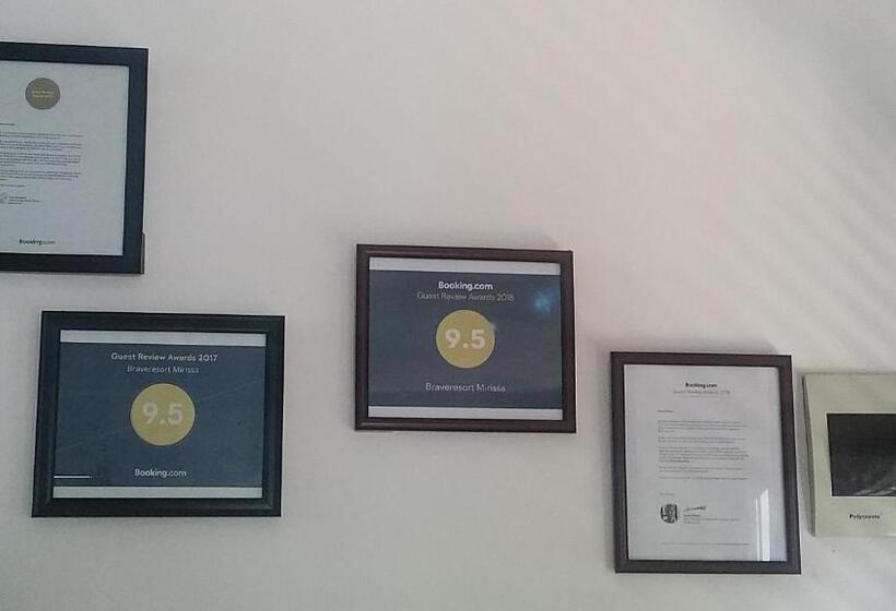 Brave Resort Mirissa