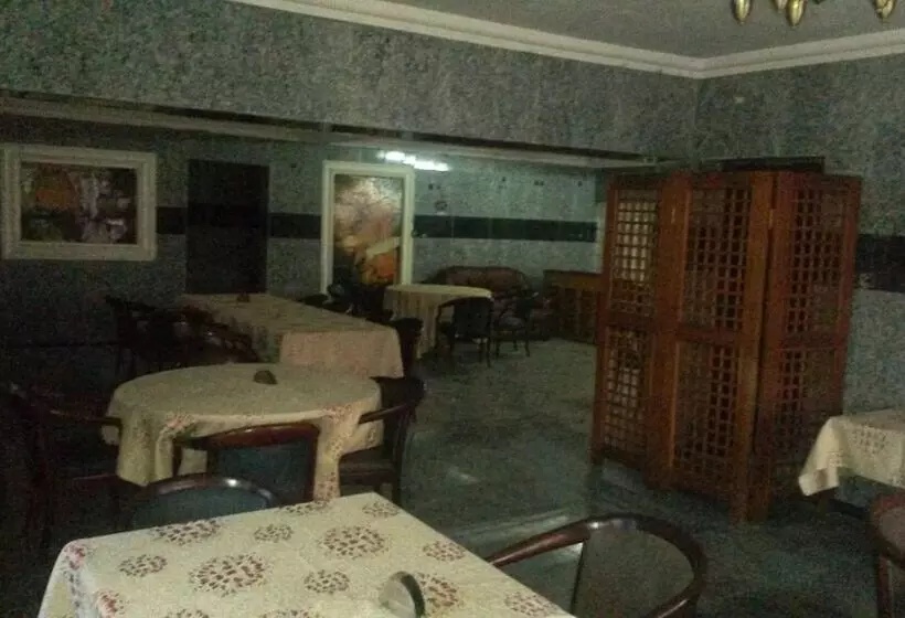 هتل Starking Suites