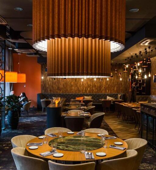 هتل V Spa & Conference