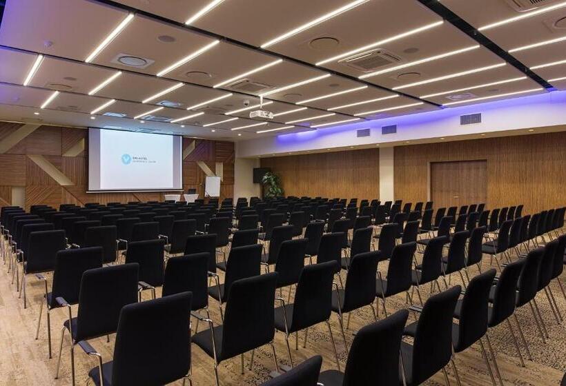 هتل V Spa & Conference