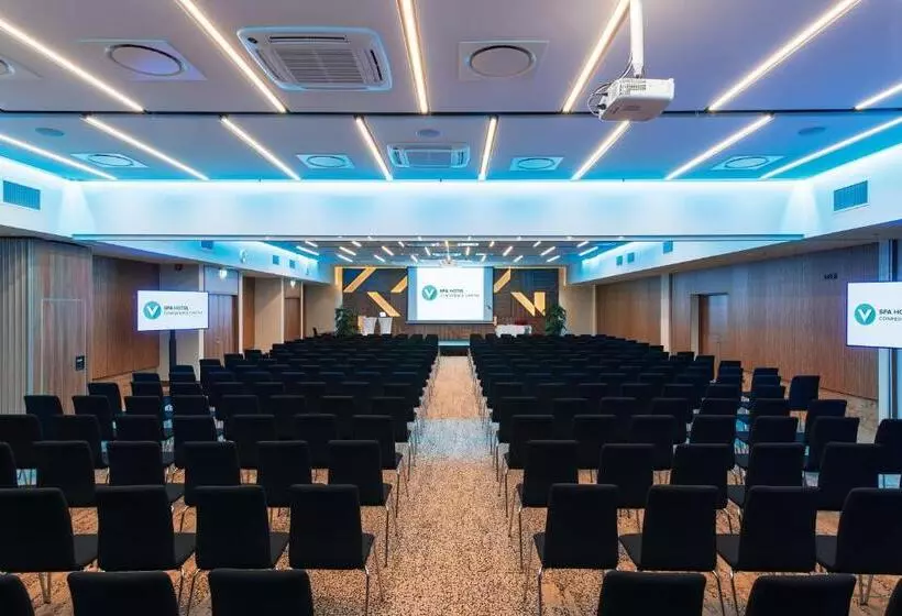 هتل V Spa & Conference