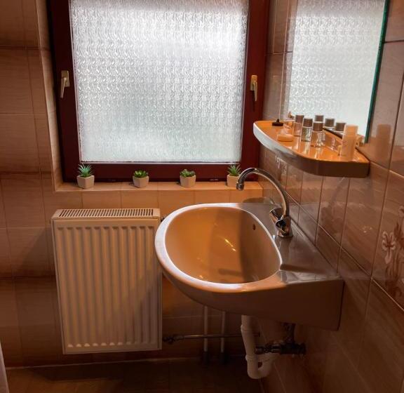 مبيت وإفطار Flamingó Szállás