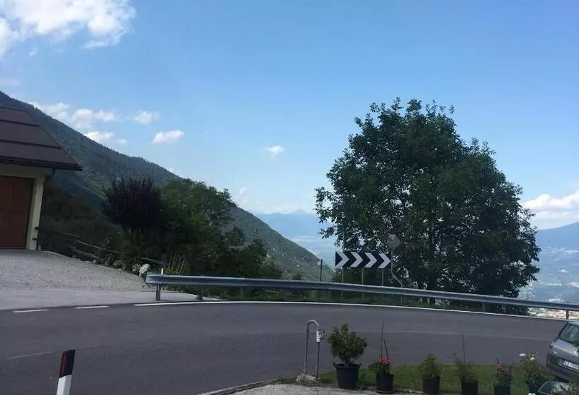 ホテル Agritur Alpino