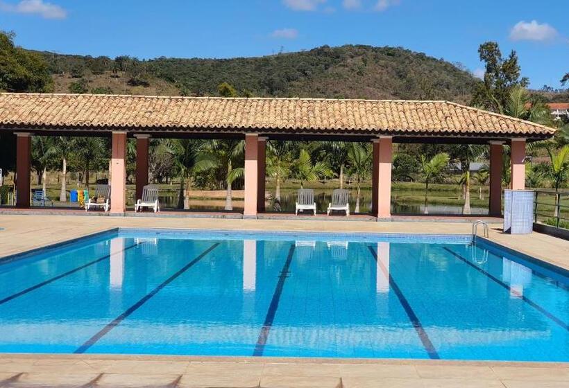 هتل Fazenda Retiro Das Rosas